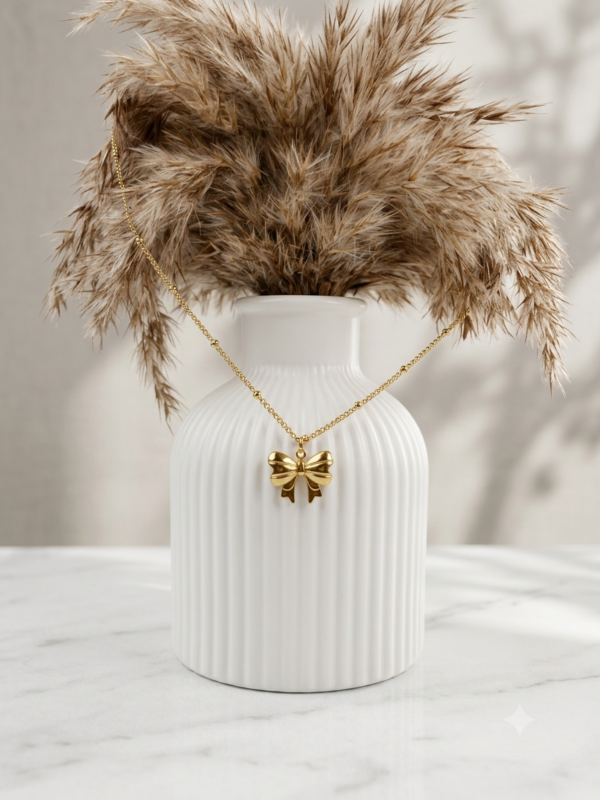 Bow Necklace
