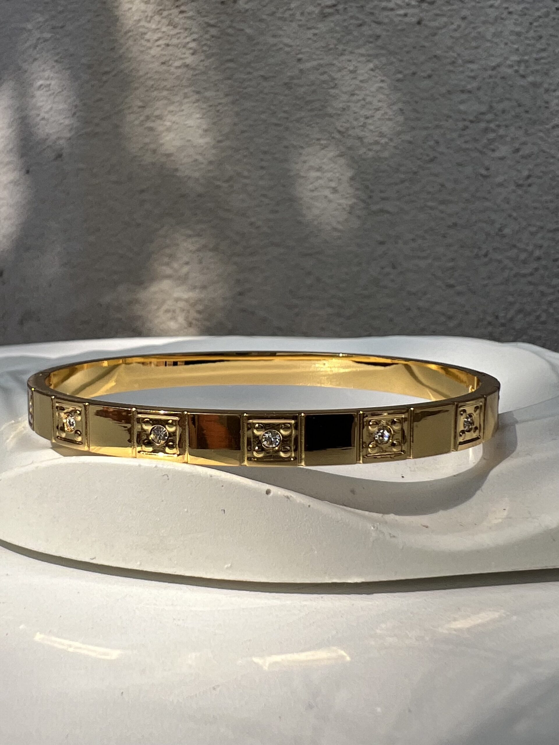 Stone Bracelet 02
