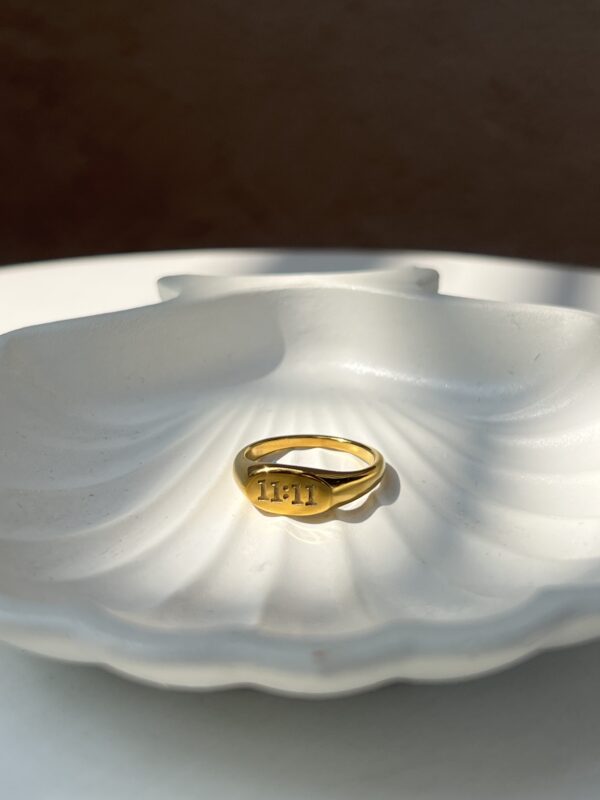 11:11 Ring